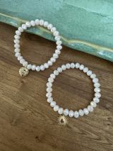 Armband aus Glas 8 mm mit Charm gold