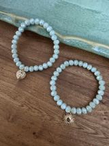 Armband aus Glas 8 mm mit Charm gold