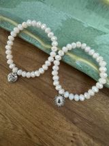 Armband aus Glas 8 mm mit Charm silber