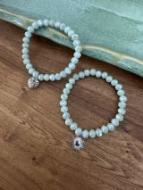 Armband aus Glas 8 mm mit Charm silber